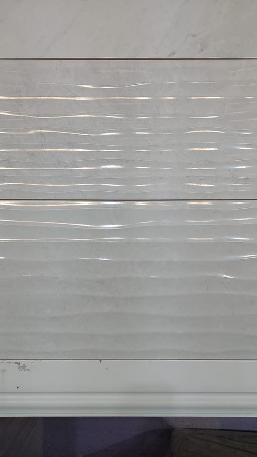 Vitra White versus waves Size 30×60 Wall tile Per box 1.08